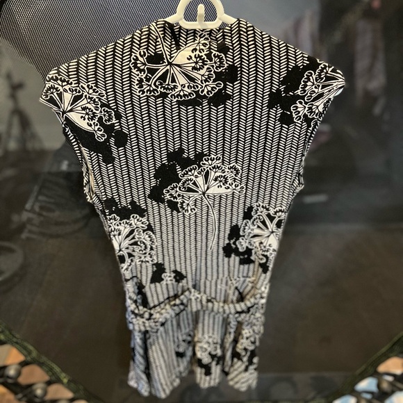 Anthropologie Deletta size xsmall top - Picture 4 of 4